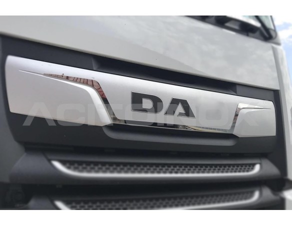APPLICAZIONE SUPERIORE MASCHERONE | DAF XF 106 EURO 6 - 2017