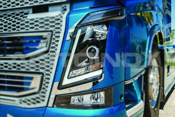 Applicazione fascia carena| Volvo FH4