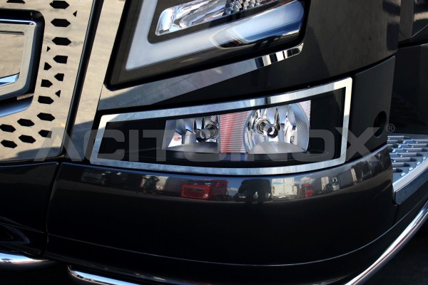 Fog lights frame | Volvo FH4