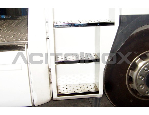 STEP COVERS | Renault Magnum