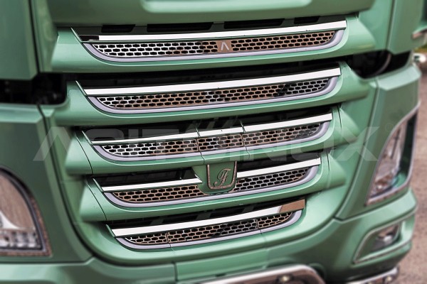 Habillage grille calandre en nid d'abeille | Daf XF 106 Euro 6