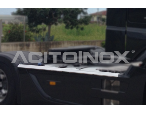 Skirt cover couple | Mercedes Actros Brutale