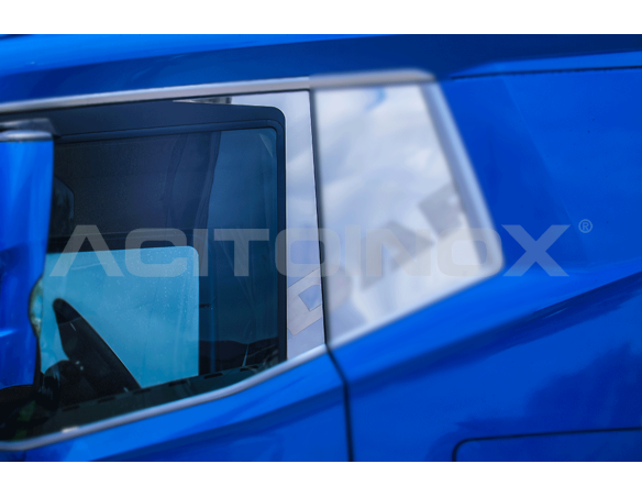 Door lining application | DAF XG+