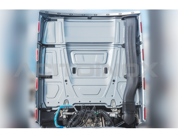 Rear spoiler profiles + central band