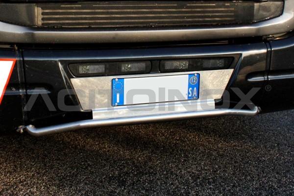 Central bar with license plate holder | Suitable for Scania R