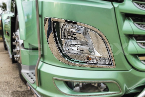 Headlight surround | DAF XF 106 EURO 6