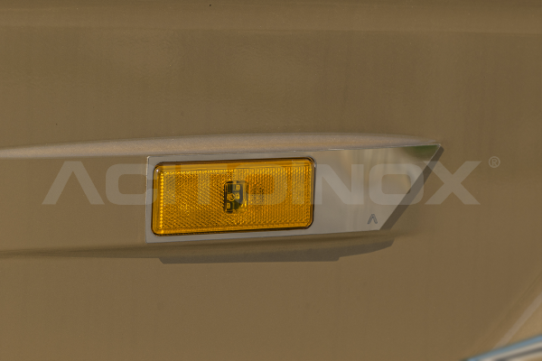 Skirt light application | Mercedes Actros 5