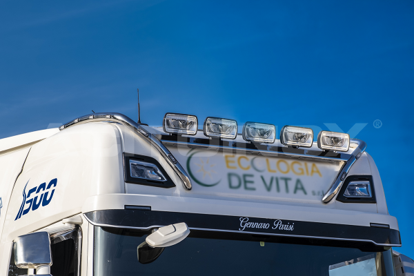 Barra portafari ø60mm modello medio spoiler basso | Adatto per Scania serie S-R  NG