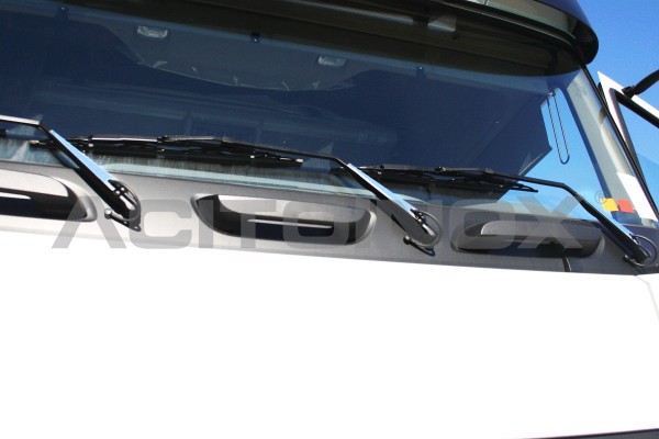 Windscreen wiper covers  | DAF XF 106 Euro 6