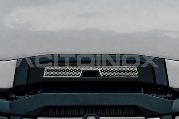 Upper grille mask | Renault truck T EVO