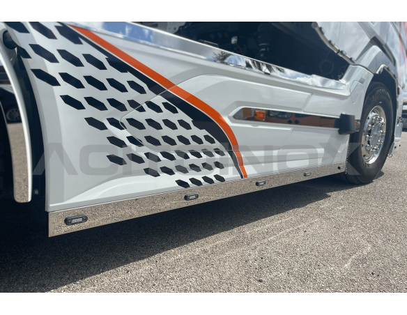 Profilo sotto minigonna lato destro |DAF XG+ XG
