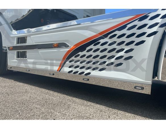 Profilo sotto minigonna lato sinistro|DAF XG+ XG