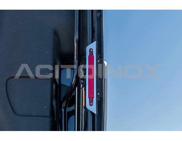 Applicazioni luci spoiler | Ford F-Max