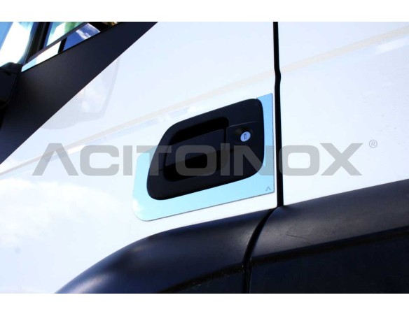 DOOR HANDLE COVER  | Iveco Trakker