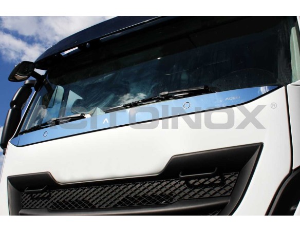 WINDSCREEN APPLICATION | Iveco Trakker