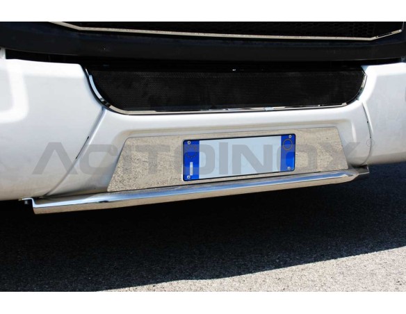 Central bar with license plate holder 40 | SCANIA New R