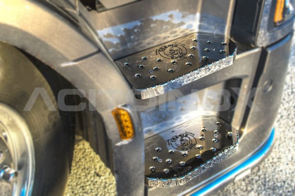 Cabin steps cover | Suitable for Scania NG - S/R series