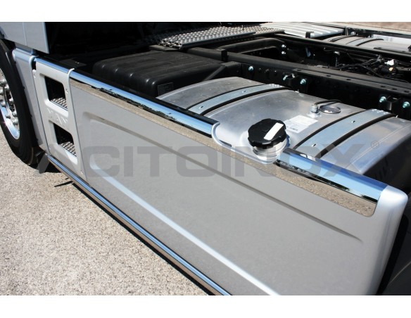 Skirt cover | Man TGX Euro 6